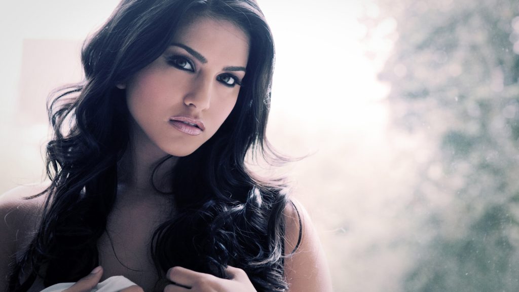 10 Jaw Dropping Facts About Sunny Leone