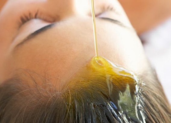 Castor Oil Benefits And Uses For Beauty, Hair And Health