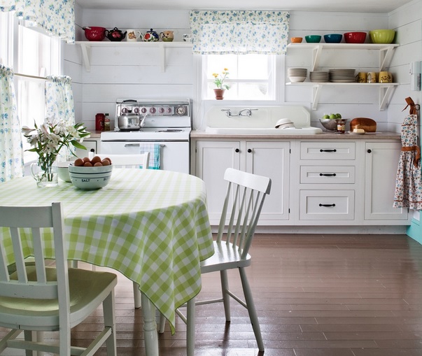 How To Use Wainscoting To Bring Cottage Style Into Your Home