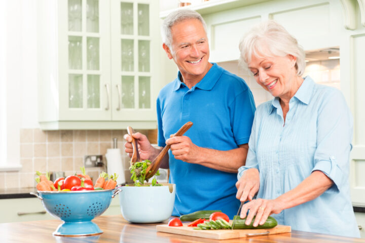 Why Elderly Should Eat Raw Food Diet?