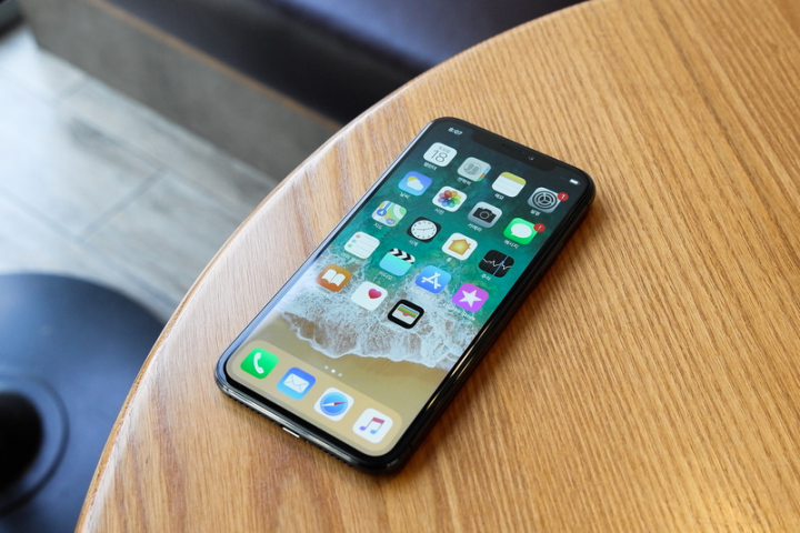 Excitingly X: 5 Sneaky Tips and Tricks When Unboxing iPhone X