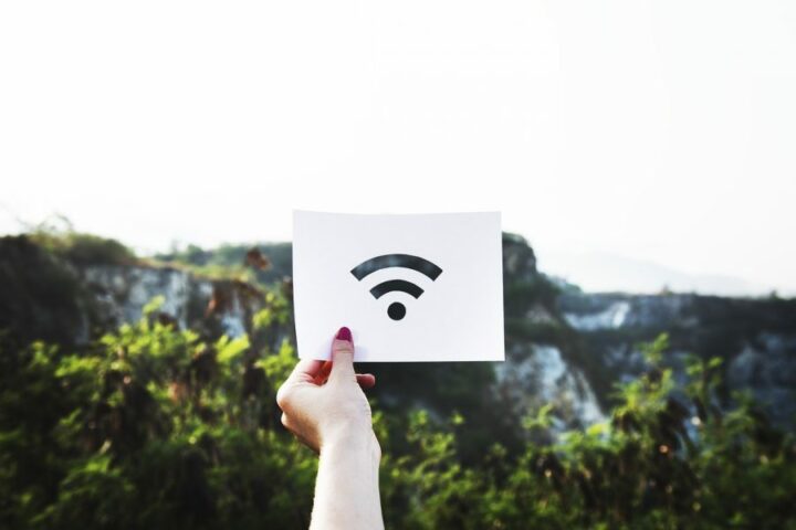 5 Tips On Staying Safe When Using Public WiFi