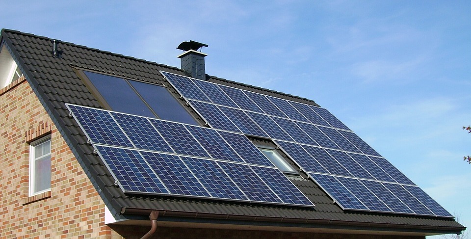 Pros and Cons of Having A Solar-powered Home