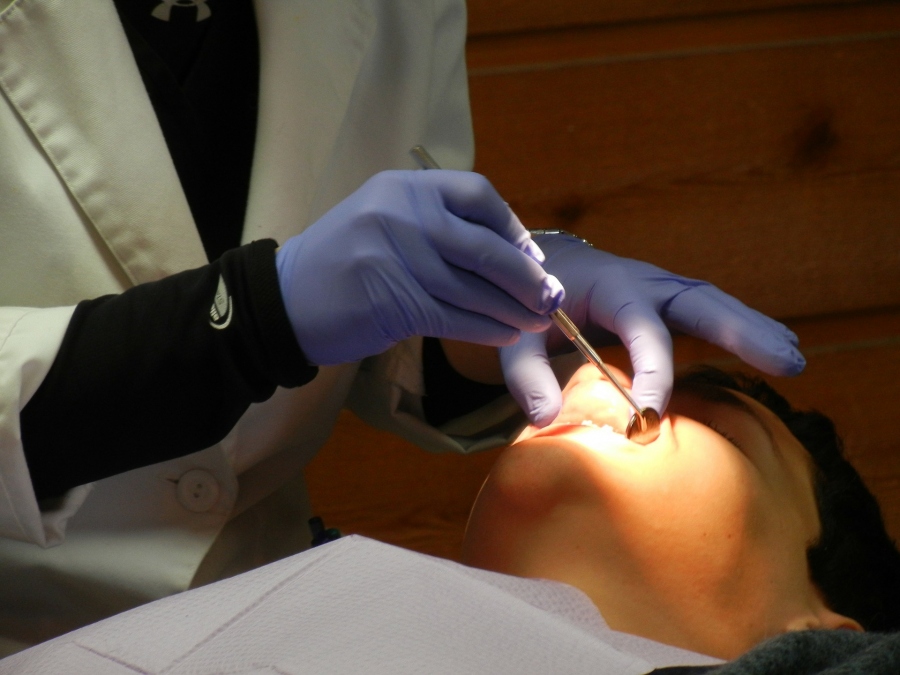 5 Advantages Of Dental Implants
